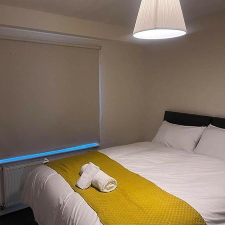 Shelly'S Place Apartment Глазгоу Екстериор снимка